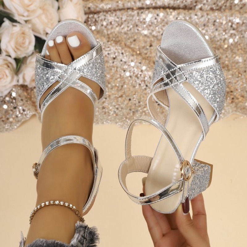 Metallic Heel Sandal - 女性ブロックヒールサンダルゴールドキラキラクロスストラップアンクルバックルオープントゥプロムウェディングパーティーエレガントドレスシューズ履物 2026