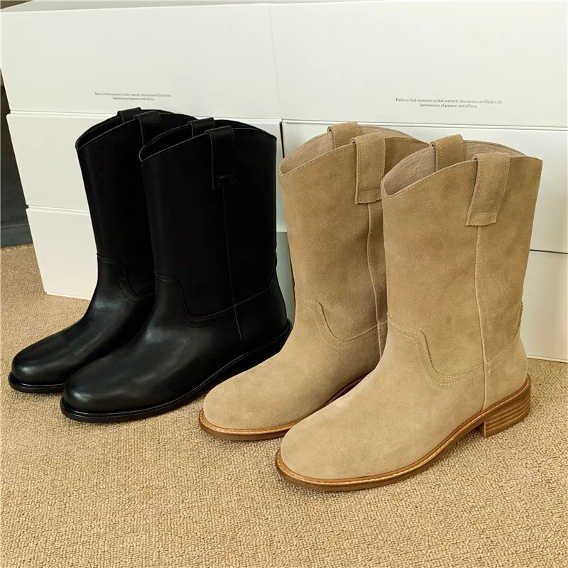 Sock Boot Women - レトロなラウンドトゥ、フラットボトム、フロスト加工のソフトレザーミッドソールを使用したショートブーツ。2025年秋冬の新作です。