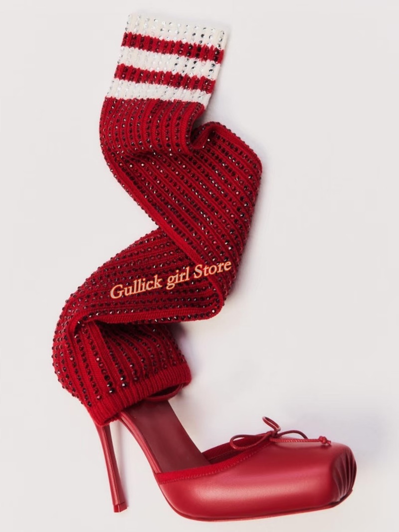 Sock Boot Women - 赤いニット生地のスクエアトゥブーツ、カットアウトデザイン、スティレットヒール、薄型ハイヒール、伸縮性のある生地、ランウェイ2026夏、女性用ブーツ、ハンドメイド、売れ筋シューズ