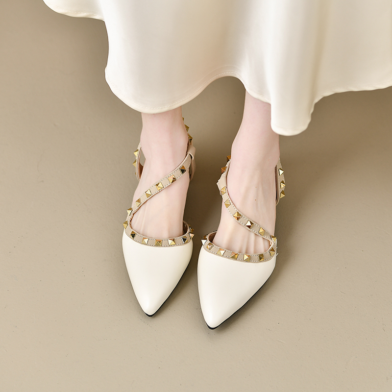 女性用光沢バックルストラップ付きファッショナブルサンダル、欧 - Metallic Heel Sandal のレビューと価格