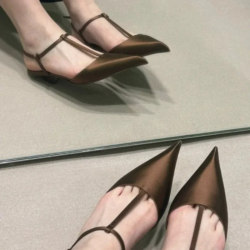 女性のためのセクシーな先のとがったつま先のサンダル、快適なロ - Women Shoes Ysl のレビューと価格