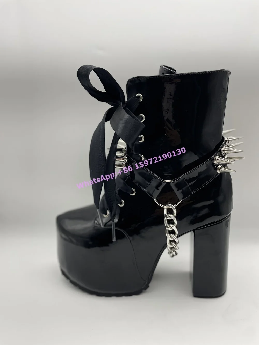リボンタイドリベットブラックブーツダークパンクメタルチェーン - Ribbon Tie Heel のレビューと価格