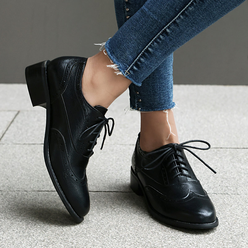 ブローグオックスフォードシューズ レディース レースアップ  - Oxford Lace Up Women のレビューと価格