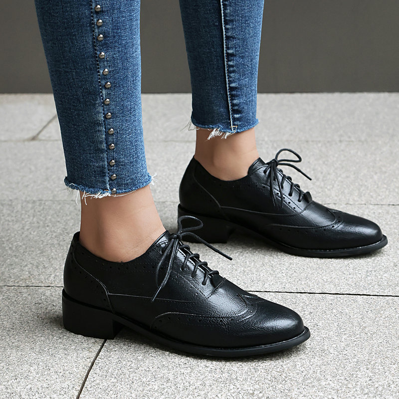 ブローグオックスフォードシューズ レディース レースアップ  - Oxford Lace Up Women のレビューと価格