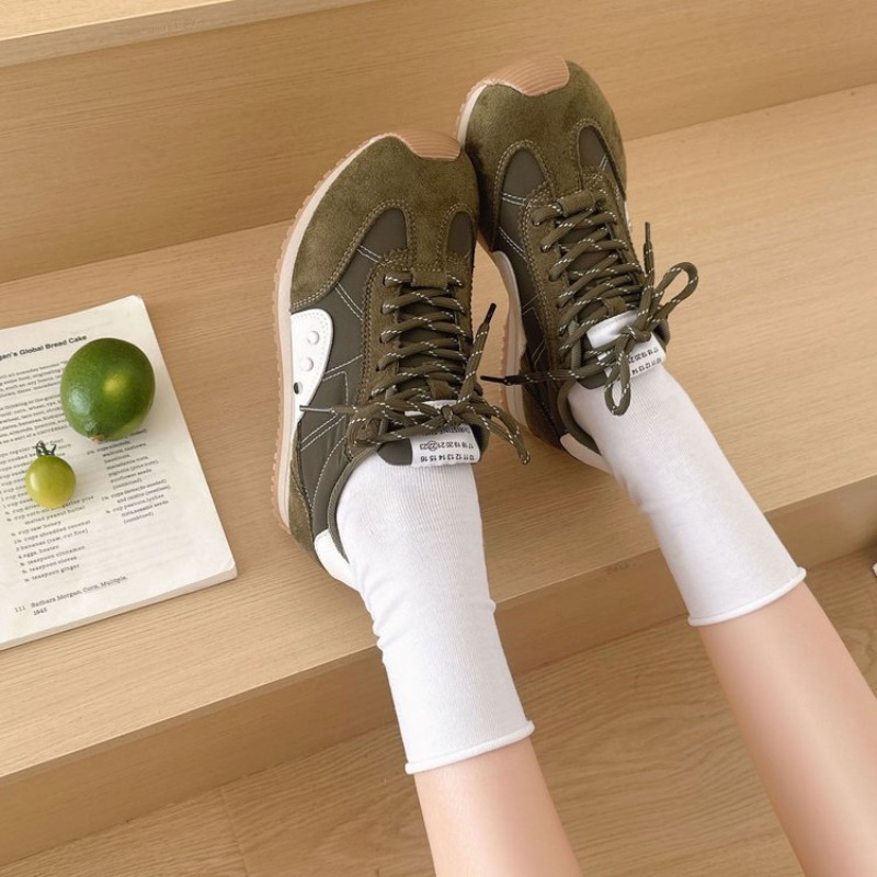 レトロカラーブロックスニーカー女性ソフトフラットランニングシ - Women Shoes Running のレビューと価格
