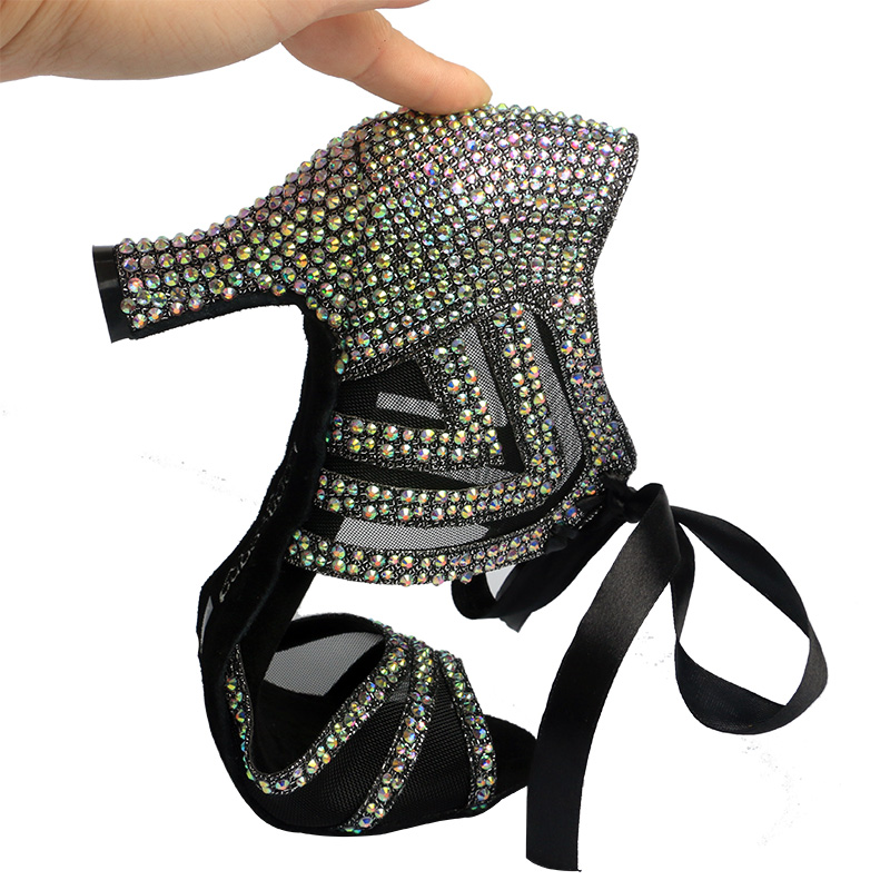 ウェドゥポス メリー・ジェーン ブロックヒール ダンスパーテ - Ribbon Tie Heel のレビューと価格