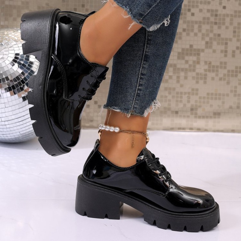 2026 新しい女性春黒プラットフォームフラットシューズ女性 - Oxford Lace Up Women のレビューと価格