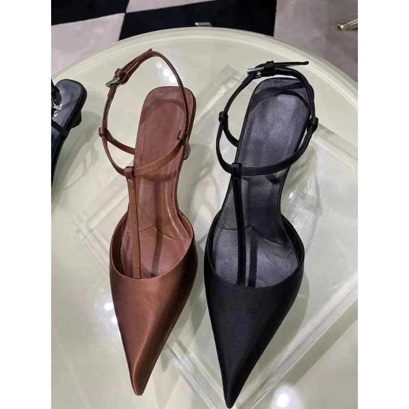 女性用靴 セクシーなポインテッドトゥ レディースサンダル 快 - Women Shoes Sandals のレビューと価格