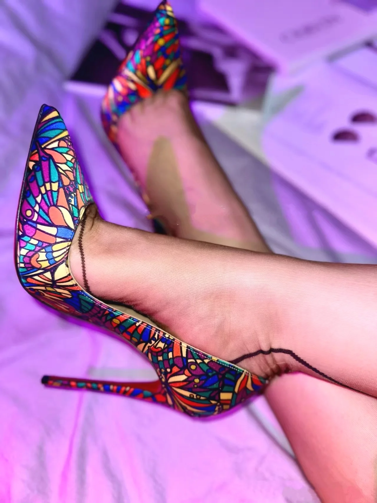 明るいポルカドットグラフィティカラーパンプス、レディースレッ - Metallic Heel Sandal のレビューと価格