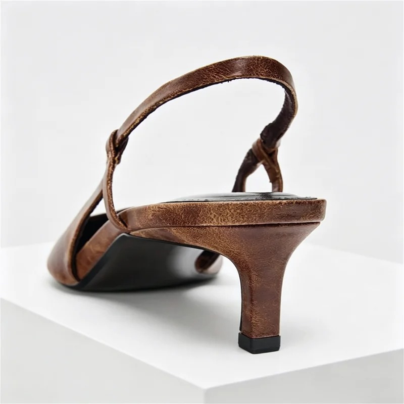 レトロブラウン子猫ヒールデザイナーパンプス女性セクシーなポイ - Women Shoes Brown Colour のレビューと価格