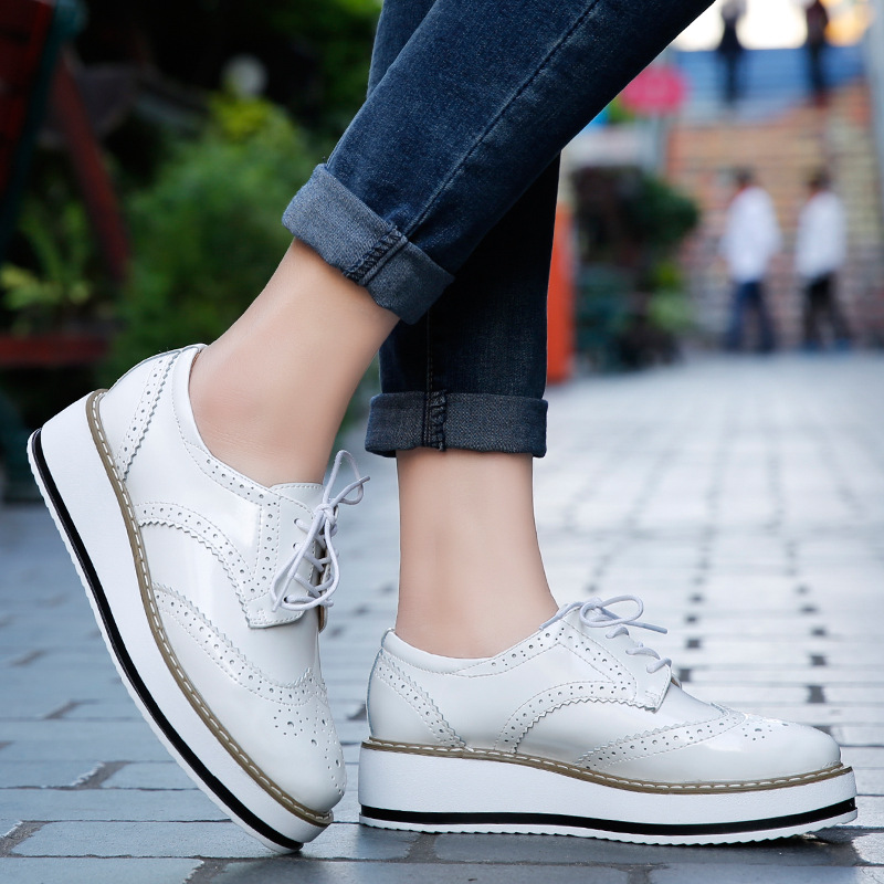 女性ローファーの靴革の厚さのヒールオックスフォード靴女性のレ - Espadrille Wedge Shoes のレビューと価格